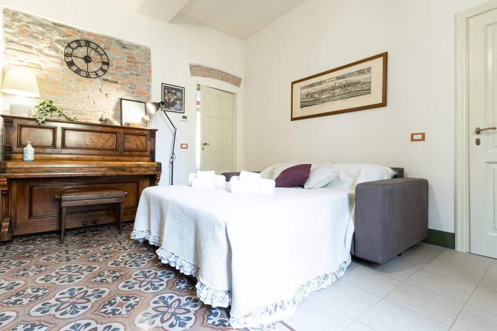 50 Metri Duomo Di Lucca Self Check-In E Wi-Fi Apartment Bagian luar foto
