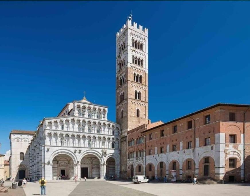 50 Metri Duomo Di Lucca Self Check-In E Wi-Fi Apartment Bagian luar foto