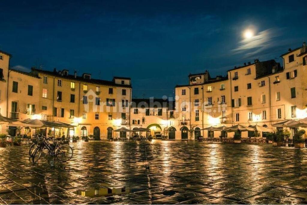 50 Metri Duomo Di Lucca Self Check-In E Wi-Fi Apartment Bagian luar foto